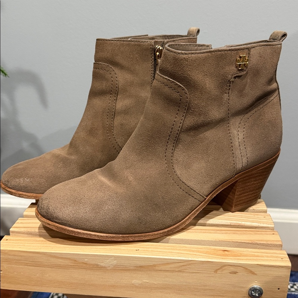 Tory Burch Taupe Brown Suede Ankle Boots size 8.5